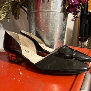 Vintage Nina shoes.  The touch of Nina.  Size 8.